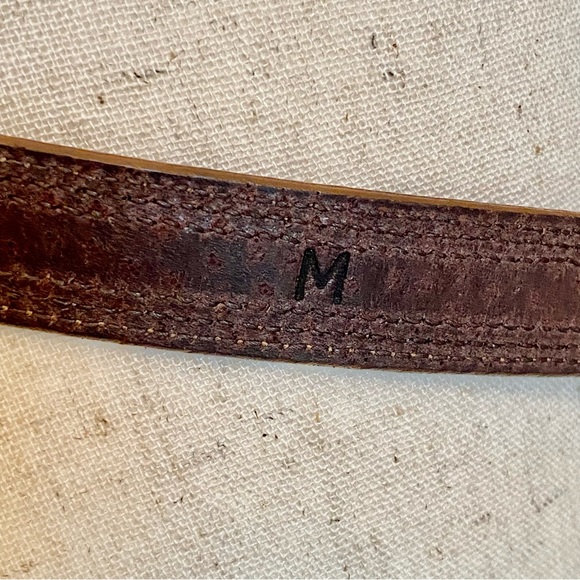 Carlisle Leather Belt Size Medium - Picture 6 of 6